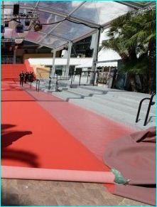 Cannes, französische Riviera, der rote Teppich wird ausgerollt