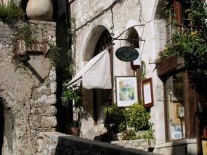 Saint-Paul de Vence. Urlaub an der italienischen Riviera im Ferienhaus bei Dolceacqua in Ligurien