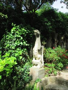 Im Steingarten der Villa de Rothschild. Cap Ferrat Côte d'Azur.