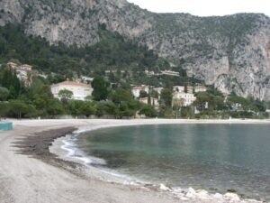 Beaulieu sur mer.Plage de la Petite Afrique mit schönem Sandstrand. Urlaub im Ferienhaus an der italienischen Riviera in Ligurien