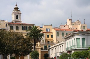 Bordighera.. Eingang zum Centro Storico. Urlaub an der italienischen Riviera.