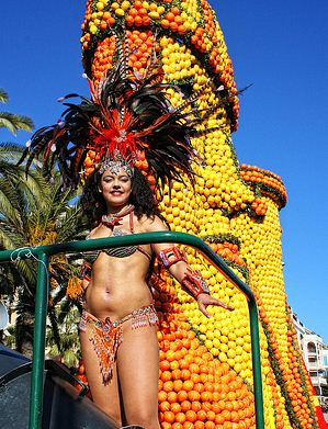 Menton, Fête du Citron. Urlaub an der italienischen Riviera im Ferienhaus in Ligurien