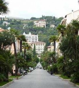 Bordighera. Corso Italia. Urlaub an der italienischen Riviera im Ferienhaus in Ligurien.