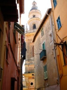 Menton Altstadt. Urlaub an der italienischen Riviera im Ferienhaus Casa Rochin in Ligurien