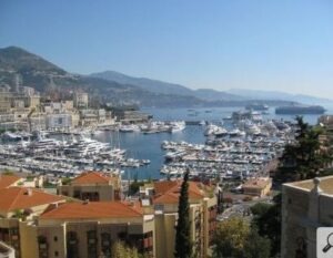 Monaco, Hafen. Urlaub an der italienischen Riviera im Ferienhaus bei Dolceacqua in Ligurien