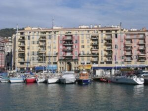 Nizza. alter Hafen. Urlaub an der italienischen Riviera in Ligurien