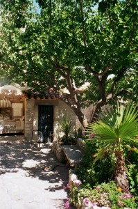 Èze Village. Im Urlaub an der italienischen Riviera in Ligurien