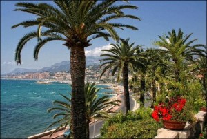 Menton. Jardin de la Villa Serena. Urlaub an der italienischen Riviera im Ferienhaus in Ligurien