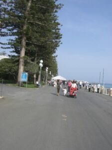 Bordighera. Der Boulevard. Urlaub an der italienischen Riviera in Ligurien