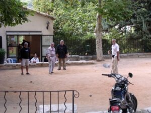 Saint Paul de Vence Bouleplatz vor der Stadt. Urlaub an der italienischen Riviera im Ferienhaus in Ligurien