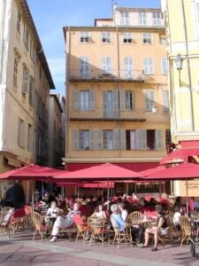 Nizza Altstadt. Urlaub an der italienischen Riviera in Ligurien