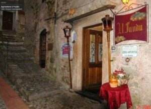 Dolceacqua. Agriturismo "U Fundu". Urlaub in Ligurien an der Blumenriviera