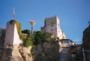 Roquebrune. Burg. Urlaub an der italienischen Riviera in Ligurien