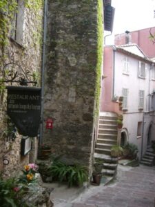 Roquebrune. Restaurant "Au Grand Inquisiteur". Urlaub an der italienischen Riviera in LIgurien