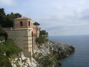 Villa Cypris am Corbusierweg Roquebrune Cap Martin. Urlaub an der italienischen Riviera in Ligurien.
