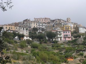 der Weg zur Piazza von Perinaldo