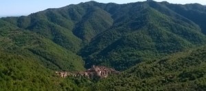 Apricale bezauberndes mittelalterliches Bergdorf