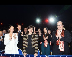 S.A.S. Prinzessin Stephanie mit Fuerst Albert II beim Zirkusfestival von Monte Carlo