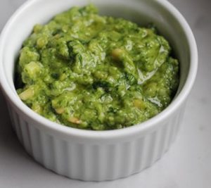 Basilikum Pesto selbst gemacht