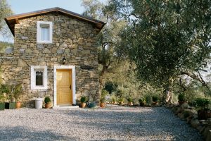 Casa Rochin mit Holzschild