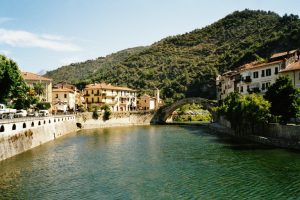 Dolceacqua an der Blumenriviera