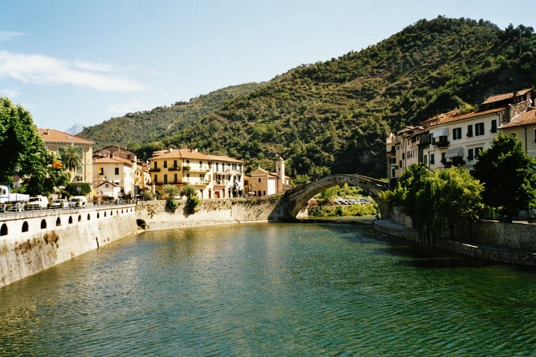 Dolceacqua an der Blumenriviera